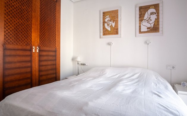 Resale - Bungalow - Torrevieja - Nueva Torrevieja - Aguas Nuevas