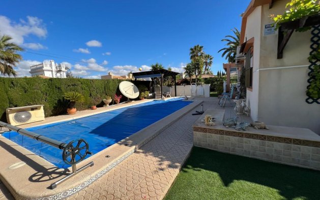 Resale - Villa - Orihuela Costa - Cabo Roig