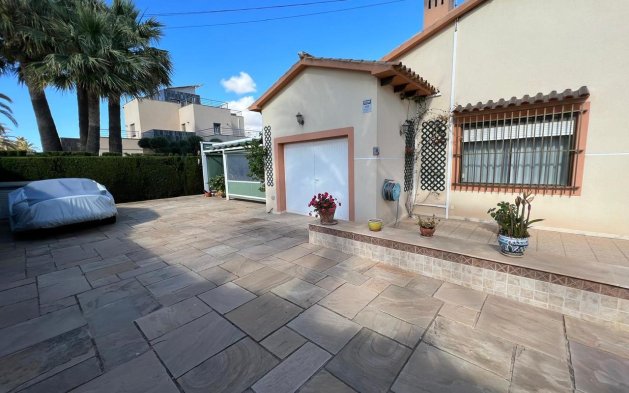 Resale - Villa - Orihuela Costa - Cabo Roig