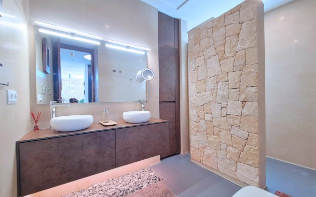 Resale - Villa - Los Alcázares