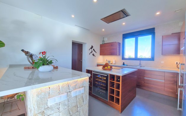 Resale - Villa - Los Alcázares