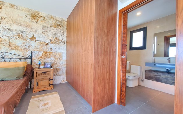 Resale - Villa - Los Alcázares