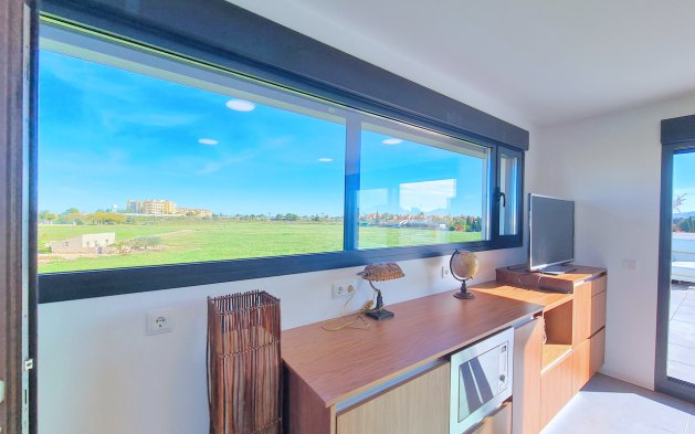 Resale - Villa - Los Alcázares