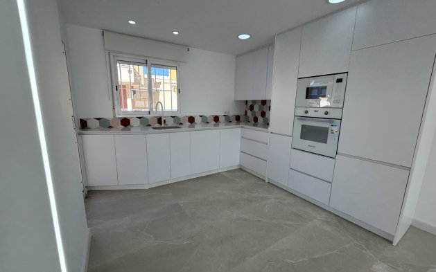 Reventa - Apartamento / piso - Pilar de la Horadada