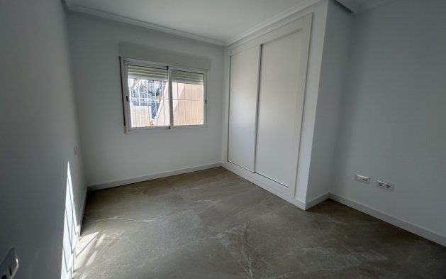 Reventa - Apartamento / piso - Pilar de la Horadada