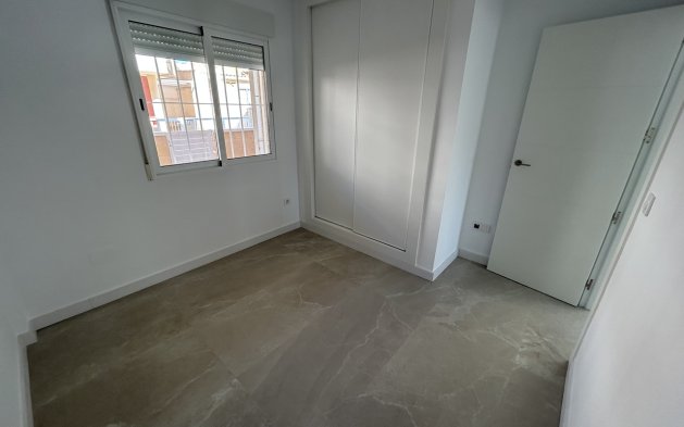 Reventa - Apartamento / piso - Pilar de la Horadada