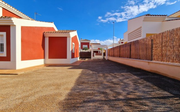 Obra nueva - detached - Purias