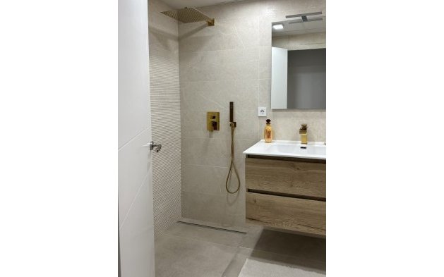 Resale - Apartment / flat - Torrevieja