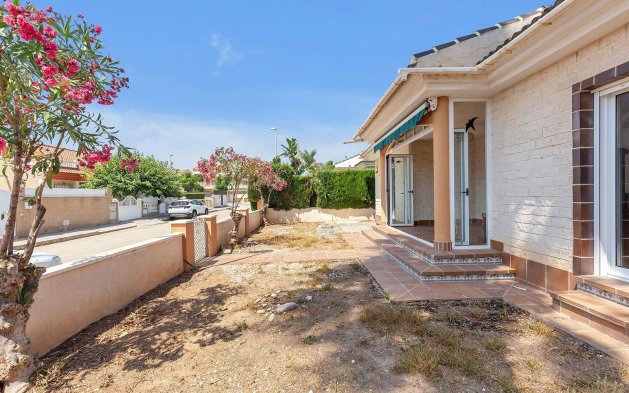 Resale - Villa - Pilar de la Horadada - La Torre de la Horadada