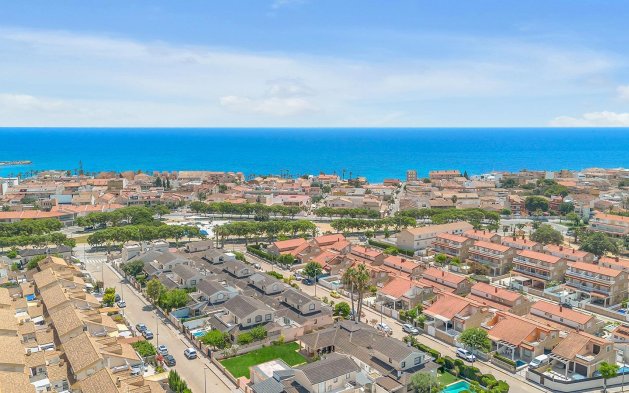 Resale - Villa - Pilar de la Horadada - La Torre de la Horadada