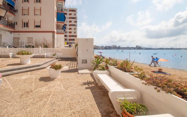 Resale - Apartment / flat - Torrevieja - El Acequión - Los Náufragos