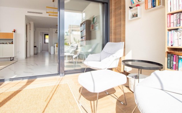 Odsprzedaż - Mieszkanie w bloku - San Miguel de Salinas