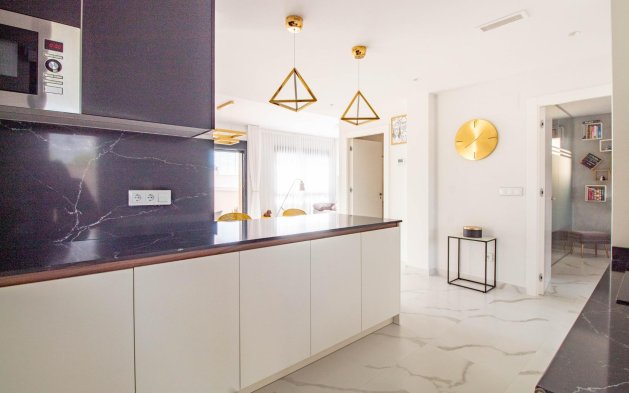 Odsprzedaż - Mieszkanie w bloku - San Miguel de Salinas