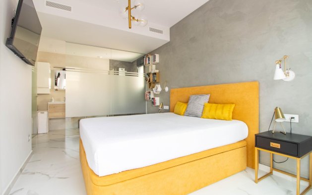 Odsprzedaż - Mieszkanie w bloku - San Miguel de Salinas