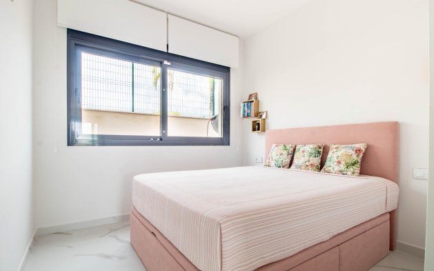 Odsprzedaż - Mieszkanie w bloku - San Miguel de Salinas