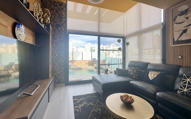 Resale - Villa - Orihuela Costa - Lomas de Cabo Roig