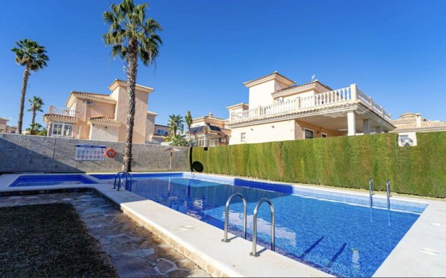 Videresalg - Tosidig - Orihuela Costa - Los Balcones - Los Altos 