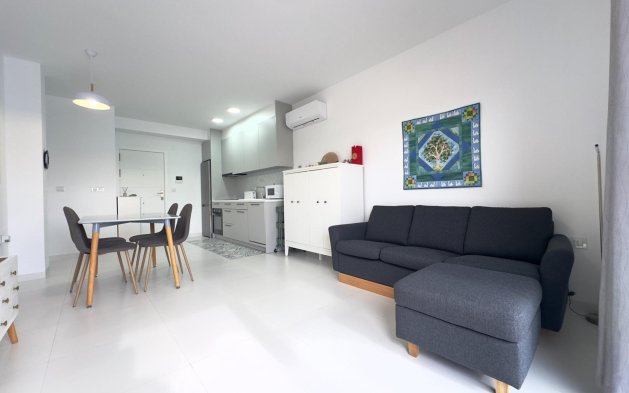 Odsprzedaż - Mieszkanie w bloku - San Miguel de Salinas - Pueblo 9