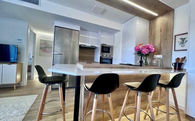 Resale - Apartment / flat - Torrevieja - Punta Prima