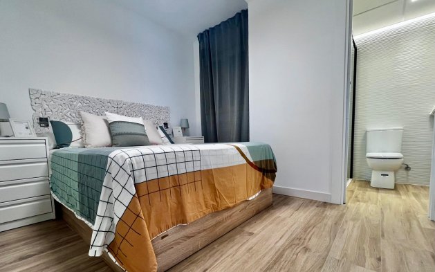 Resale - Apartment / flat - Torrevieja - Punta Prima