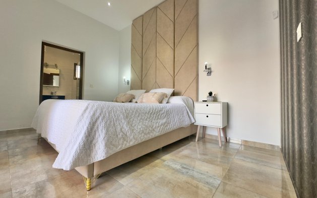 Resale - Villa - Pilar de la Horadada - Torre de la Horadada