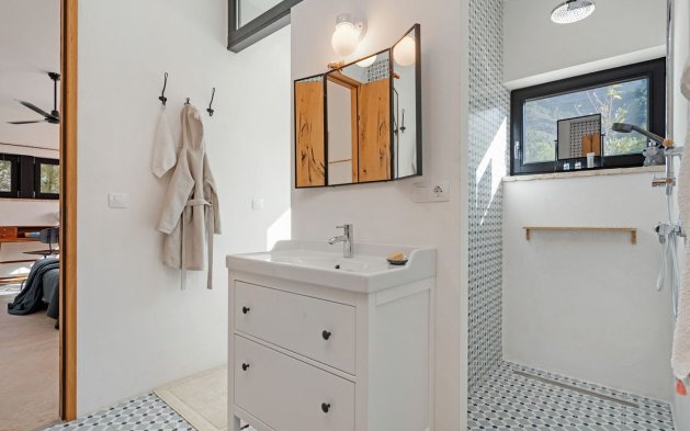 Resale - Villa - Busot