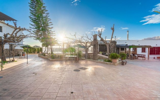 Resale - Villa - Orihuela