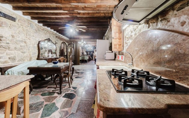 Resale - Villa - Orihuela