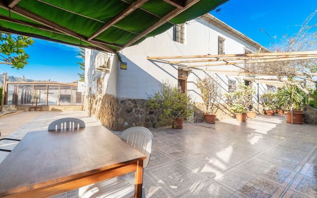 Resale - Villa - Orihuela