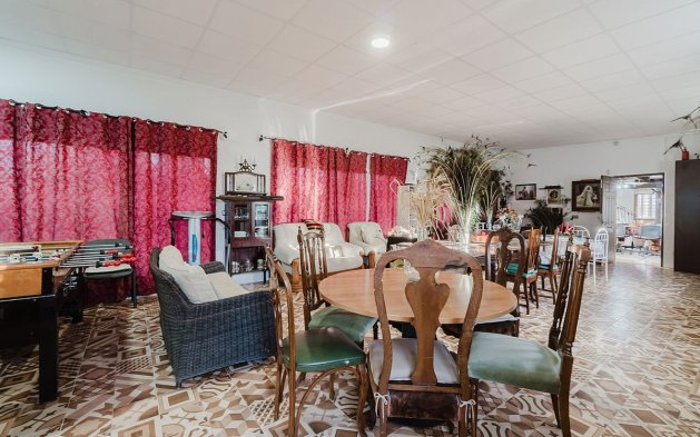 Resale - Villa - Orihuela