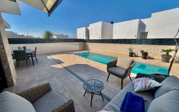 Resale - Villa - Benijofar - Pueblo 4