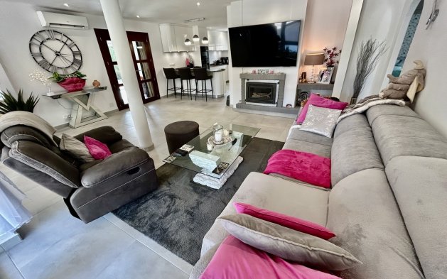 Resale - Villa - Orihuela Costa - Cabo Roig