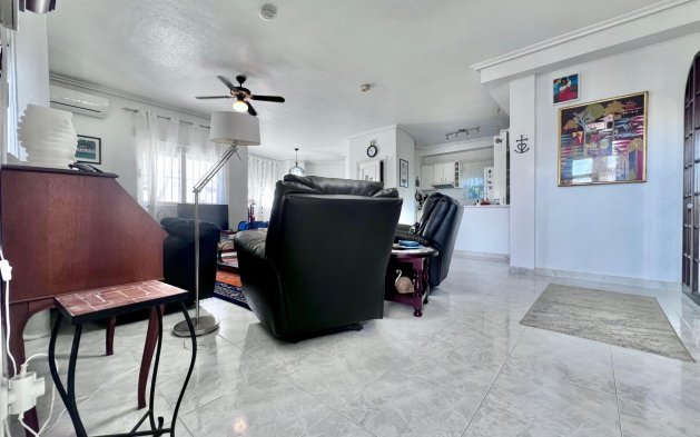 Resale - Villa - Orihuela Costa - La Zenia