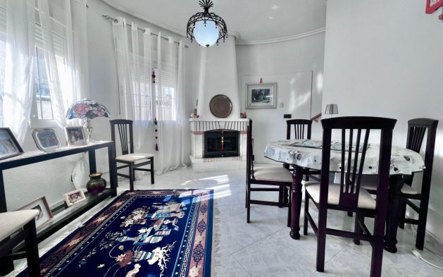 Resale - Villa - Orihuela Costa - La Zenia