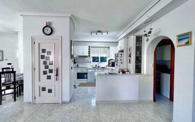 Resale - Villa - Orihuela Costa - La Zenia