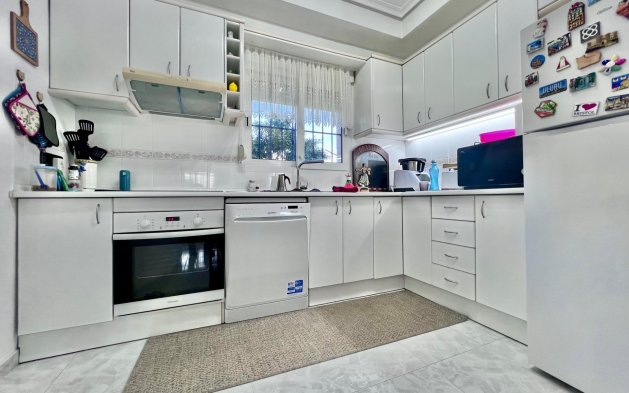 Resale - Villa - Orihuela Costa - La Zenia