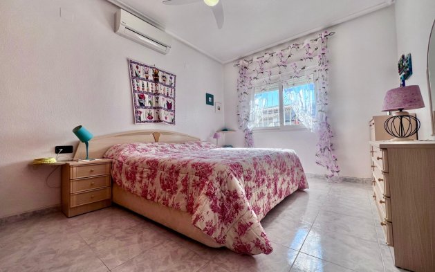 Resale - Villa - Orihuela Costa - La Zenia