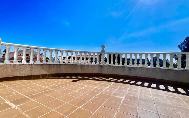 Resale - Villa - Orihuela Costa - La Zenia