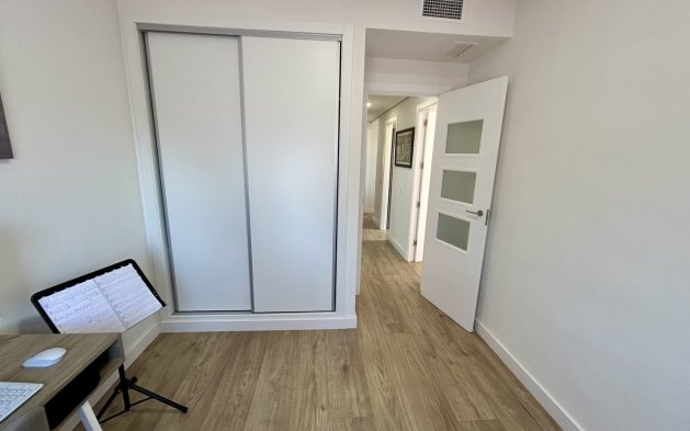 Odsprzedaż - Mieszkanie w bloku - Los Alcázares